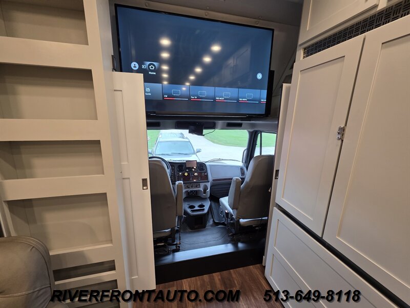 2023 Bolt Apollo 40S3 Custom Super C 8.9L - Photo 17 - Middletown, OH 45042