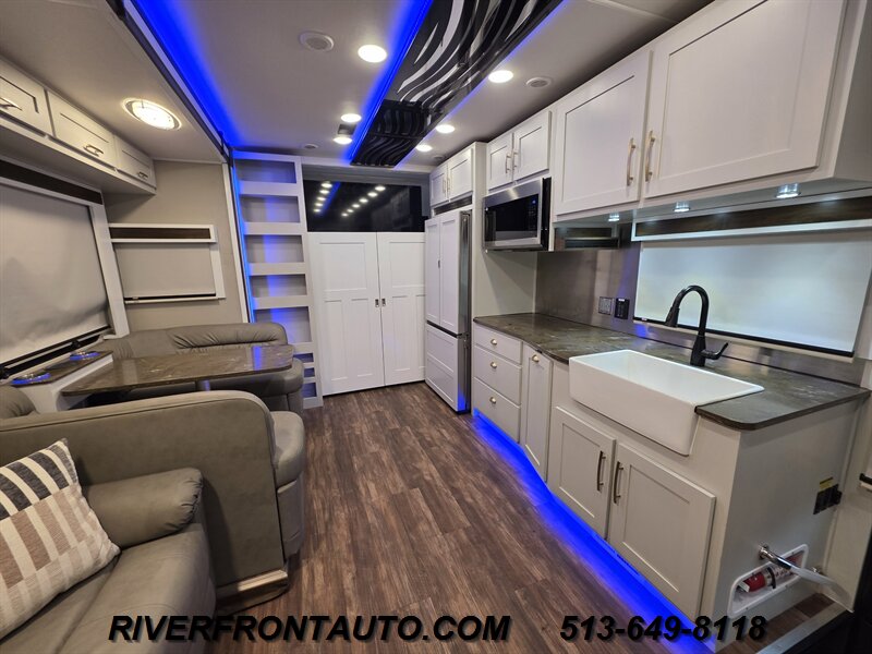 2023 Bolt Apollo 40S3 Custom Super C 8.9L - Photo 69 - Middletown, OH 45042