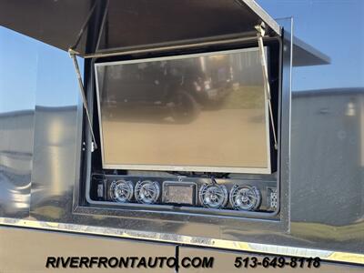 2023 Bolt Apollo 40S3 Custom ShowCoach 8.9L   - Photo 16 - Middletown, OH 45042