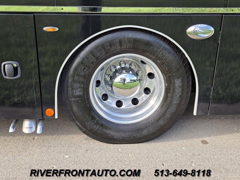 2023 Bolt Apollo 40S3 Custom Super C 8.9L - Photo 83 - Middletown, OH 45042
