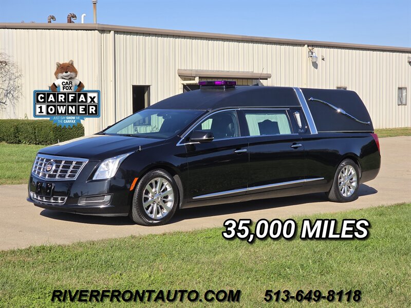 2014 Cadillac XTS Kingsley Funeral Coach   - Photo 1 - Middletown, OH 45042