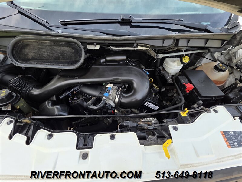 2019 Ford Transit T250 Medium Roof Cargo Van - Photo 19 - Middletown, OH 45042