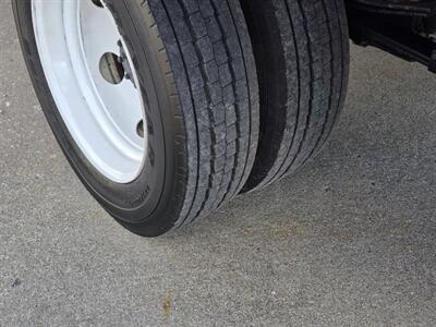 2021 Isuzu NPR 4X2 2dr 71.0 in. BBC Tilt Cab 109 212 WB - Photo 24 - Middletown, OH 45042