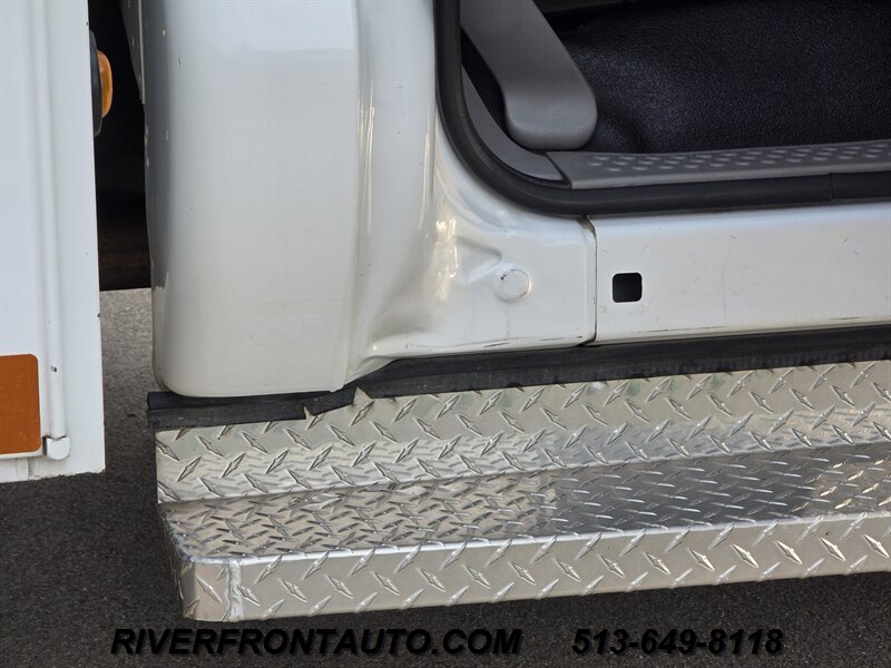 2001 Ford F-450 7.3L POWERSTROKE RUST FREE - Photo 28 - Middletown, OH 45042