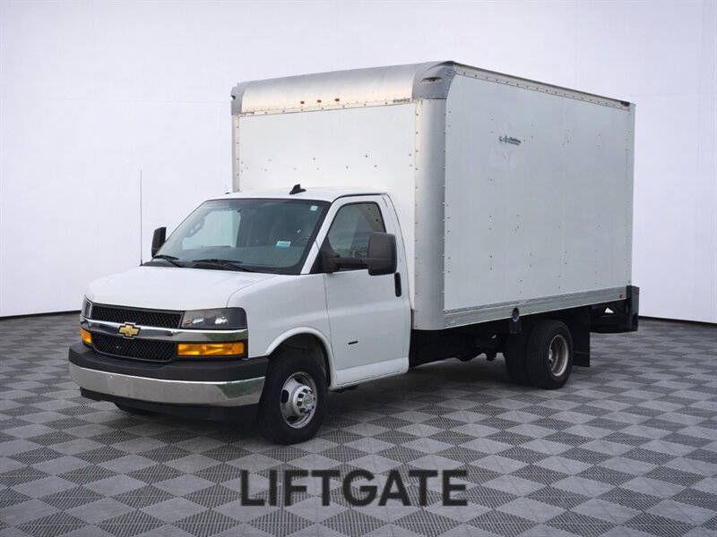 2021 Chevrolet Express 3500 Box Truck  LIFTGATE