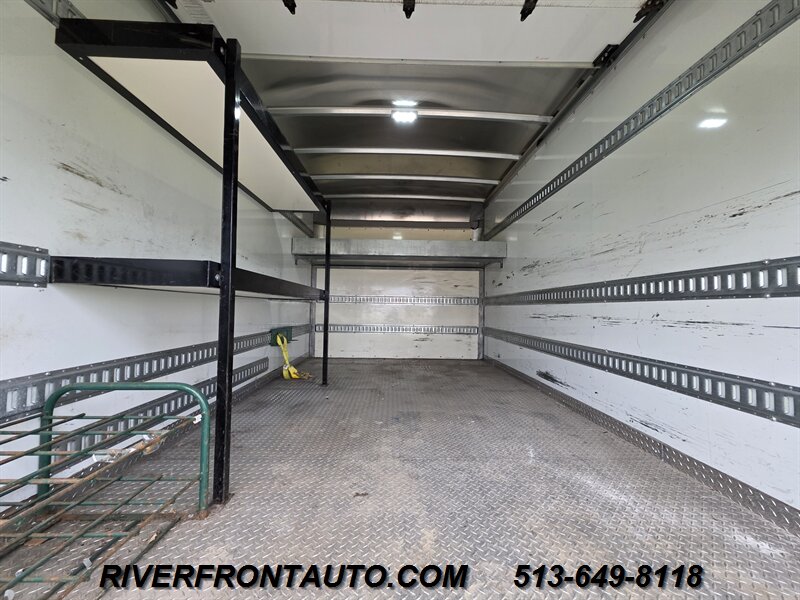 2021 Chevrolet Express 3500 Box Truck LIFTGATE - Photo 4 - Middletown, OH 45042