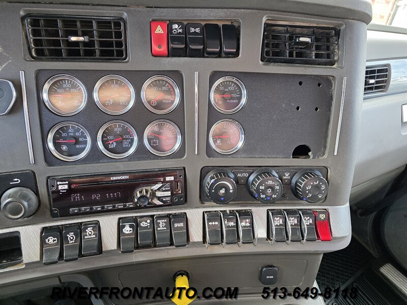 2016 Kenworth T880 Six Axle Dump Truck - Photo 12 - Middletown, OH 45042