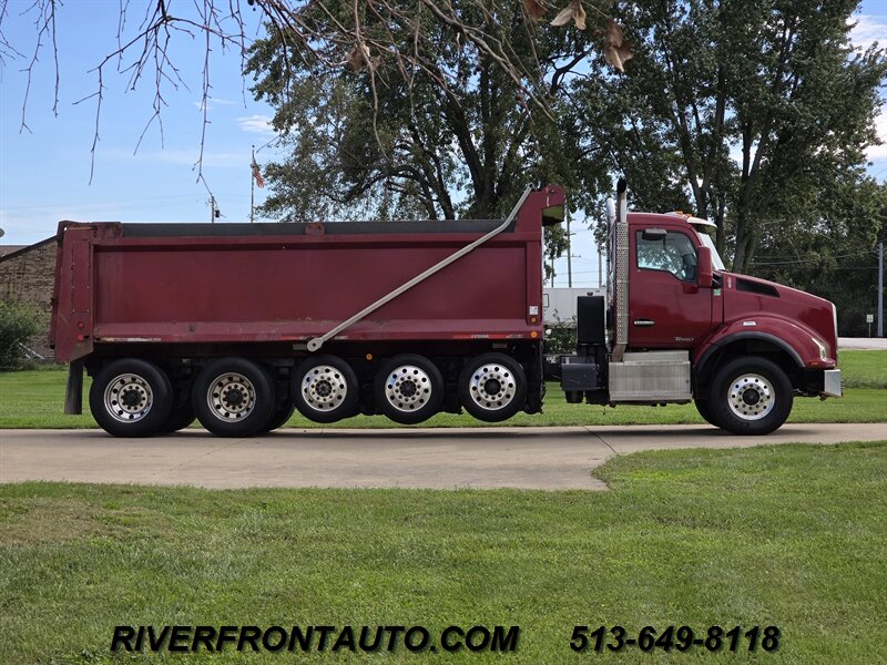2016 Kenworth T880 Six Axle Dump Truck - Photo 6 - Middletown, OH 45042