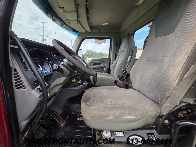 2016 Kenworth T880 Six Axle Dump Truck - Photo 8 - Middletown, OH 45042