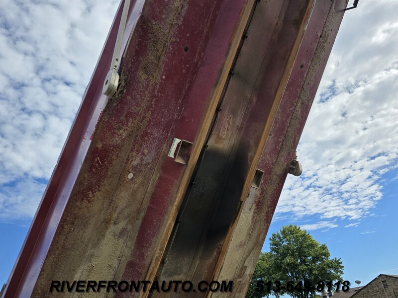 2016 Kenworth T880 Six Axle Dump Truck - Photo 24 - Middletown, OH 45042