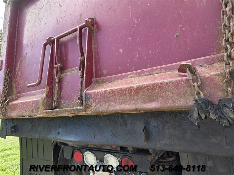 2016 Kenworth T880 Six Axle Dump Truck - Photo 38 - Middletown, OH 45042