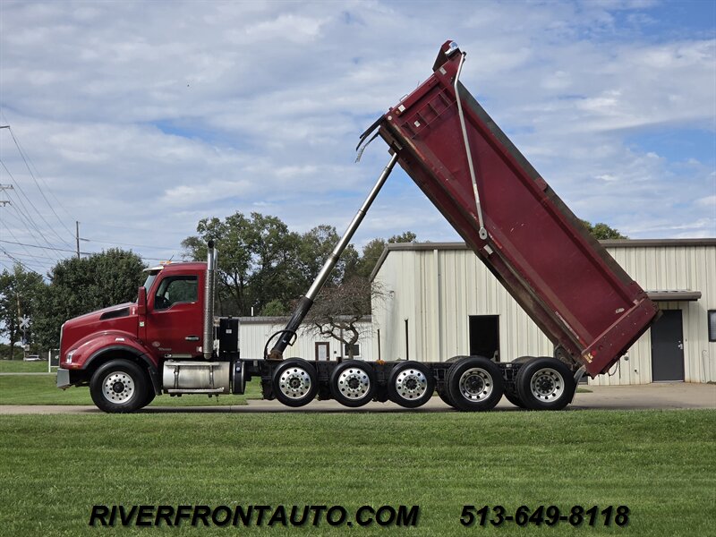2016 Kenworth T880 Six Axle Dump Truck - Photo 2 - Middletown, OH 45042