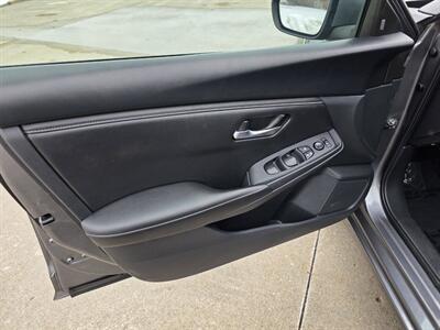 2023 Nissan Sentra SV 4dr Sedan   - Photo 11 - Middletown, OH 45042