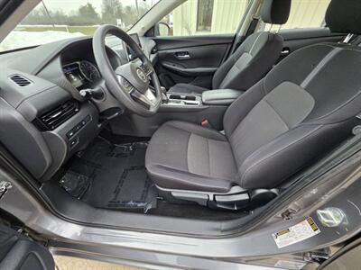 2023 Nissan Sentra SV 4dr Sedan   - Photo 9 - Middletown, OH 45042