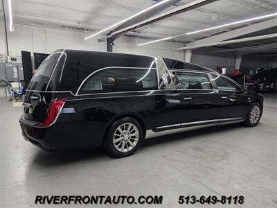 2019 Cadillac XTS S&S Park Hill Funeral Coach   - Photo 9 - Middletown, OH 45042
