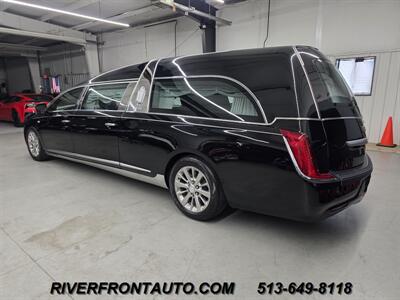 2019 Cadillac XTS S&S Park Hill Funeral Coach   - Photo 3 - Middletown, OH 45042