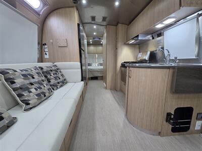2018 Airstream Flying Cloud 25FB   - Photo 4 - Middletown, OH 45042
