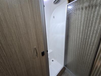 2018 Airstream Flying Cloud 25FB   - Photo 19 - Middletown, OH 45042