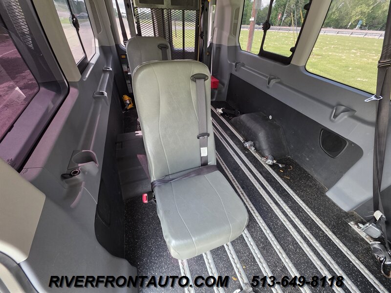 2017 Ford Transit 350 Dually MOBILITY VAN - Photo 15 - Middletown, OH 45042