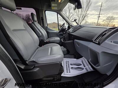2017 Ford Transit 350 Dually MOBILITY VAN   - Photo 17 - Middletown, OH 45042