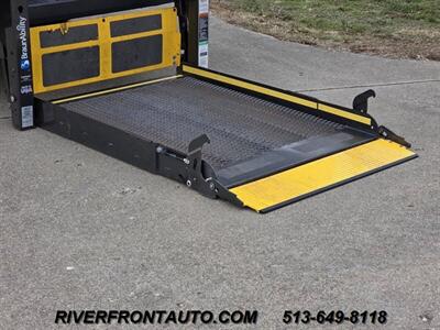2017 Ford Transit 350 Dually MOBILITY VAN   - Photo 34 - Middletown, OH 45042