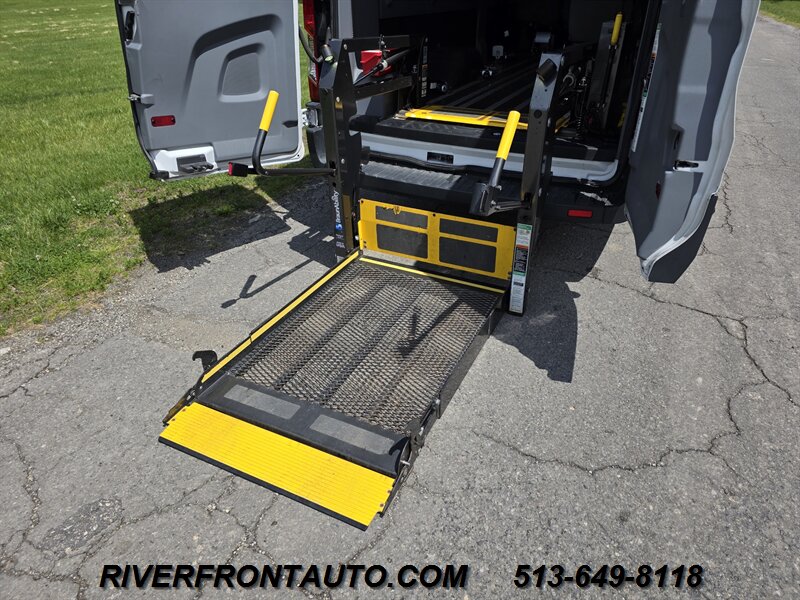 2017 Ford Transit 350 Dually MOBILITY VAN - Photo 18 - Middletown, OH 45042
