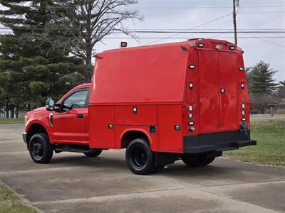 2017 Ford F-350 XL 4x4 2dr Regular Cab 145 in. WB DRW Chassis   - Photo 2 - Middletown, OH 45042