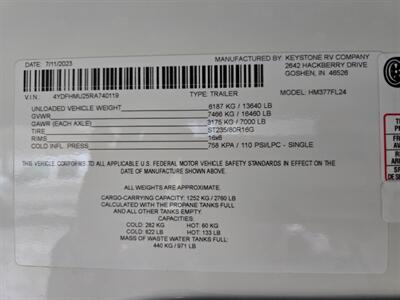 2024 Keystone Montana 377FL   - Photo 7 - Bemidji, MN 56601