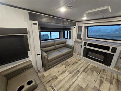 2024 Keystone Montana 377FL - Photo 22 - Bemidji, MN 56601