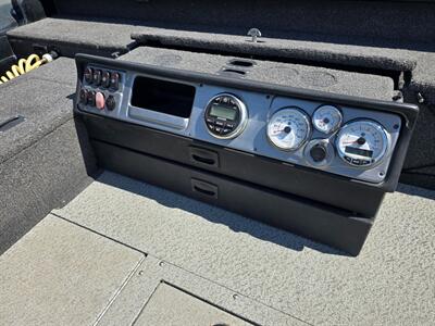 2020 LUND 2075 PRO GUIDE Bunk Trailer   - Photo 4 - Bemidji, MN 56601
