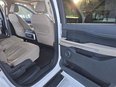 2022 Ford Expedition MAX Limited   - Photo 19 - Bemidji, MN 56601