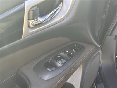 2017 Nissan Pathfinder SV   - Photo 19 - Edmonton, AB T6B 0B7