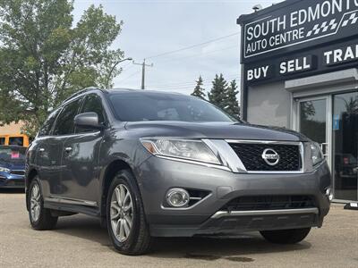 2016 Nissan Pathfinder SL V6 *One Owner* - Photo 1 - Edmonton, AB T6B 0B7
