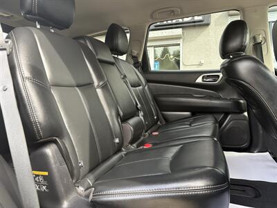 2016 Nissan Pathfinder SL V6 *One Owner* - Photo 14 - Edmonton, AB T6B 0B7