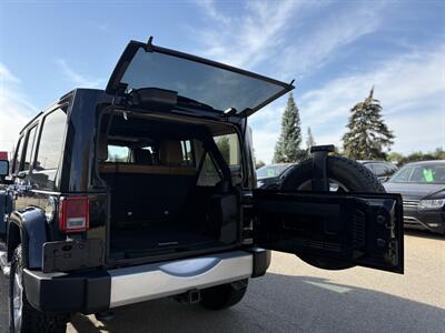 2012 Jeep Wrangler Unlimited Sahara - Photo 10 - Edmonton, AB T6B 0B7