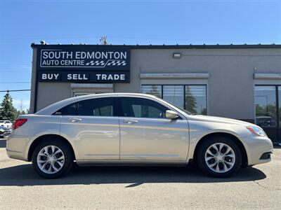 2014 Chrysler 200 LX*LOW KMS*ONE OWNER*NO ACCIDNETS*   - Photo 2 - Edmonton, AB T6B 0B7