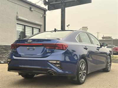 2021 Kia Forte EX - Photo 3 - Edmonton, AB T6B 0B7