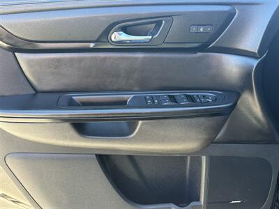 2017 Chevrolet Traverse LT   - Photo 13 - Edmonton, AB T6B 0B7