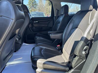 2017 Chevrolet Traverse LT   - Photo 10 - Edmonton, AB T6B 0B7