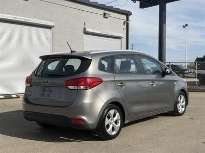 2014 Kia Rondo LX   - Photo 3 - Edmonton, AB T6B 0B7