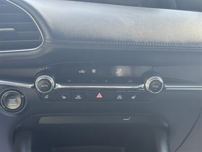 2020 Mazda Mazda3 Sedan Select   - Photo 17 - Edmonton, AB T6B 0B7