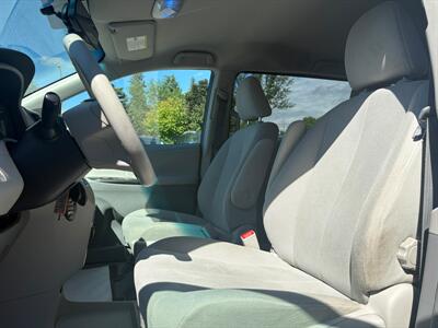 2011 Toyota Sienna Base 7-Passenger - Photo 15 - Edmonton, AB T6B 0B7