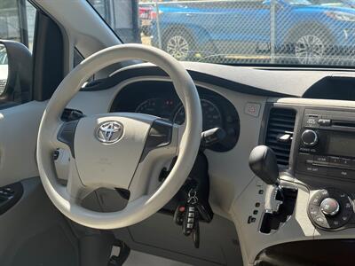 2011 Toyota Sienna Base 7-Passenger - Photo 17 - Edmonton, AB T6B 0B7