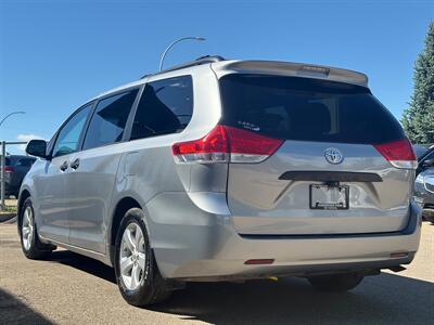 2011 Toyota Sienna Base 7-Passenger - Photo 5 - Edmonton, AB T6B 0B7