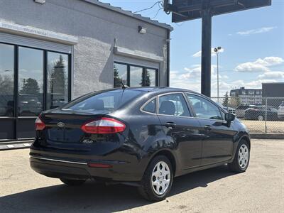 2013 Ford Fiesta SE *PENDING*   - Photo 3 - Edmonton, AB T6B 0B7