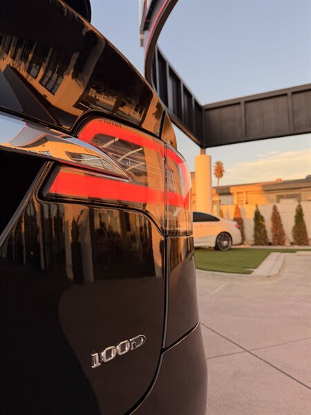 2018 Tesla Model X 100D - Photo 10 - Poway, CA 92064