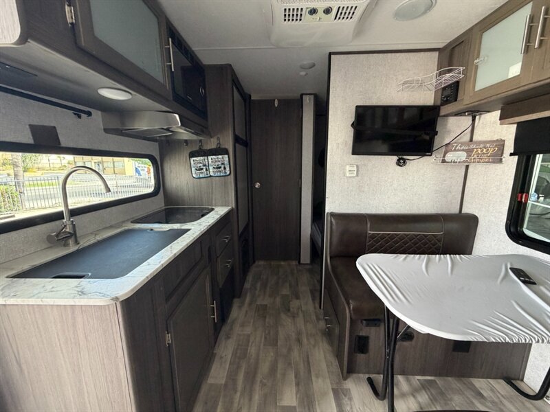 2021 Dutchmen Kodiak Cub   - Photo 8 - Hemet, CA 92544