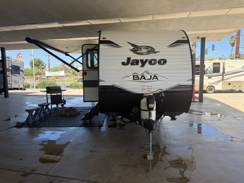 2024 Jayco Jay Flight 174BH   - Photo 2 - Hemet, CA 92544