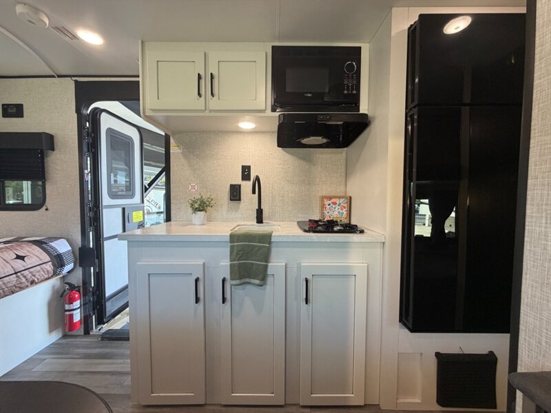 2024 Jayco Jay Flight 174BH   - Photo 12 - Hemet, CA 92544
