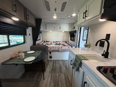 2024 Jayco Jay Flight 174BH   - Photo 13 - Hemet, CA 92544